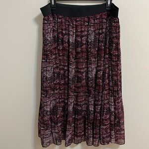 Torrid maxi long skirt plus size 2 pleated lined elastic waistband lightweight